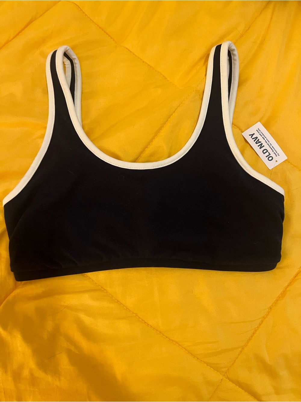 NWT Old Navy Active PowerChill Light Support Sports Bra Black White S Small
